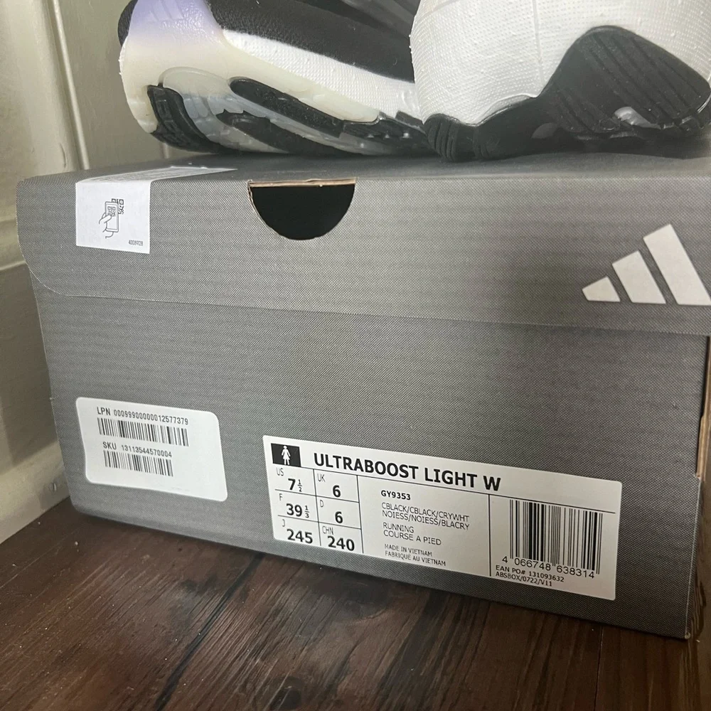 Adidas Ultraboost Light W - Picture 4 of 7